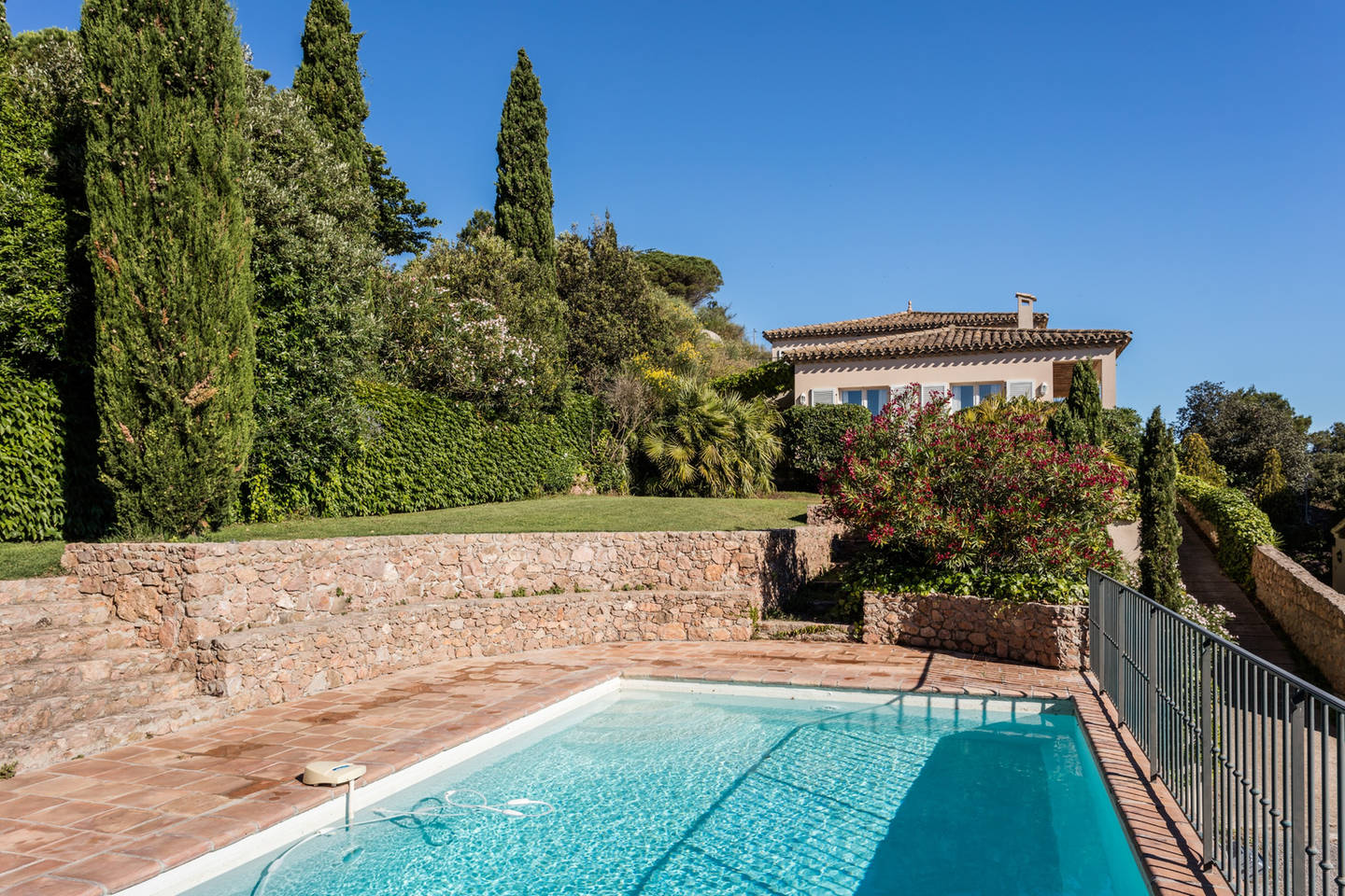 Piscine vue mer